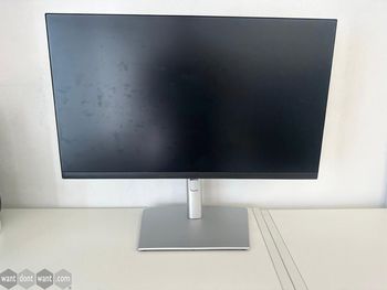 Used 24" DELL USB-C hub monitors