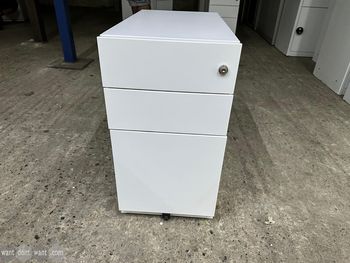 Used slim line pedestal in white