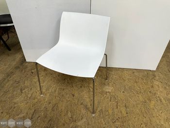 Used Arper Catifa wide canteen chair