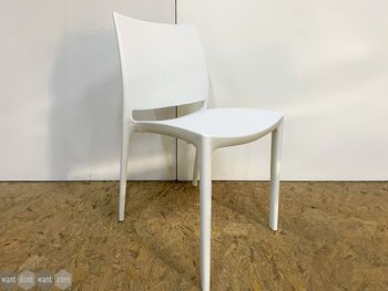 Used ORN Boston chair in white