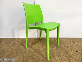 Used ORN Boston chair in lime