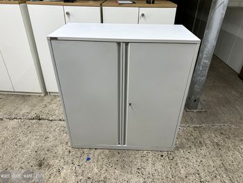 Used 1000mm Triumph double door cupboard 