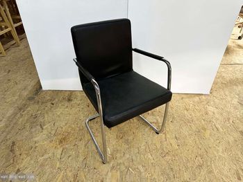 Bene Meeting chairs upholstered in Black Leather