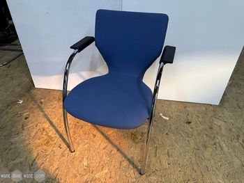 Used Orangebox X10 meeting chair in blue 