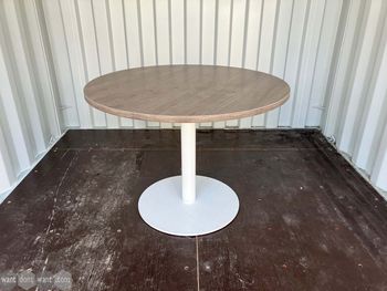 Used 1000mm round table 