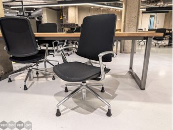 Used Boss Design Trinetic task chair on glides