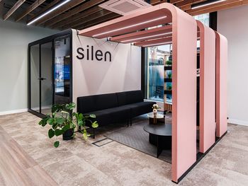 Ex-display Silen Space Max pod including awning and HAY chairs 