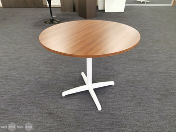 Used 800mm Circular Table with Walnut top & White Frame