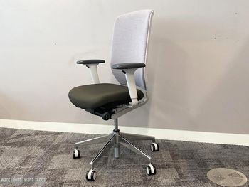 Used Senator 'Evolve 2' Operator Chair with Polished Base