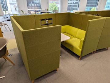 Used High Back Meeting Booths with Table
