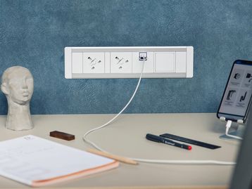 Brand new in desk power module!