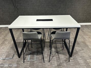 Used 1600mm Elite high table with power 
