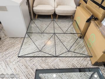Used 1200mm B&B Italia Alanda Low glass coffee table 