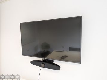 Used 50 LG display with webcam speaker 