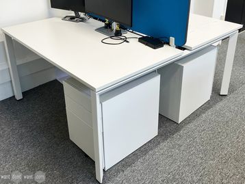 Used 1400mm Steelcase bench desks