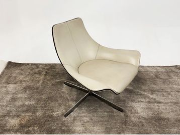 Refurbished Matteo Grassi leather armchair