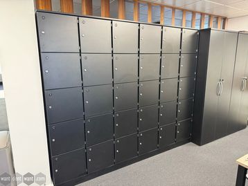 Used 2420mm lockers