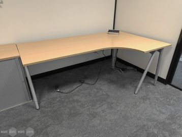 Used 2000mm Right-handed Bene Executive Desk 