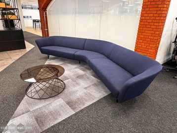 Used 4000mm Arper Loop Sofa in blue 