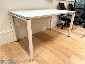 Used 1400mm Actiu desk in white
