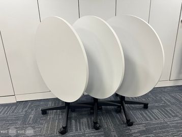 Used 900mm round flip top table