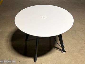 Used 1000mm Brunner 'Ray' table with power
