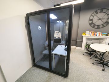 Used Kolo midi workbooth 