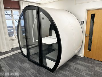 Used The Meeting Pod Co 4-person acoustic pod