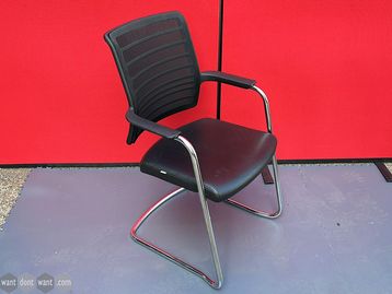 Used Interstuhl stackable meeting chair