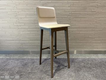 Used 1100mm Alki cream leather stool
