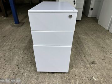 Used 3-drawer slim line pedestal 