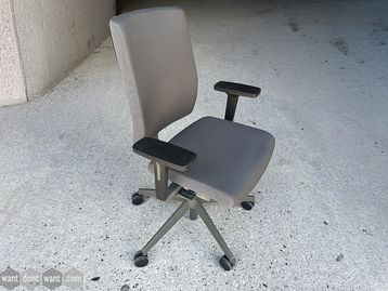 Used Senator FLX740HA operator chair