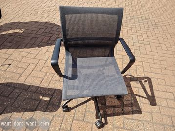 Used Vitra Physix chair