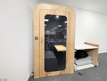 Used single phonebooth