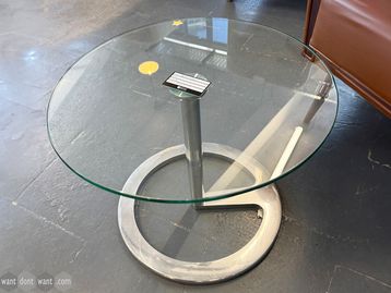 Used 500mm glass round table 