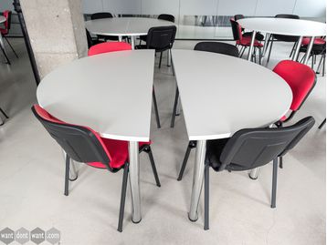 Used 1600mm semi-circle table