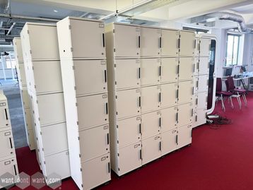 Used white MFC 5-door lockers 