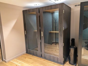 Used Meavo Soho acoustic phone booth pods