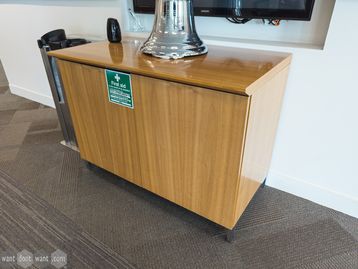 Used 1000mm 2-door cupboard 