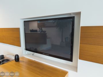 Used 43 Samsung display 