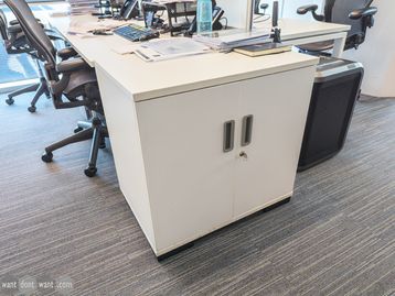 Used 750mm lockable 2-door storage 