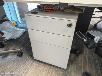 Used 390mm grey pedestal 