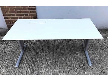 1400mm White Single Freestanding Desks with Sliding Tops and Lift-Up Cable Ports 